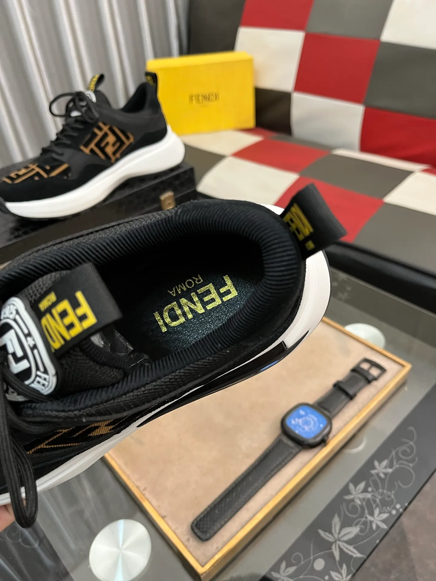 Men's shoes 💰458⌚️⌚️FENDI "FENDI" Regular size: 38-44 (casual shoes) Product materials: Selected cowhide upper, soft sheepskin lining; original outsole. 6️⃣colors available